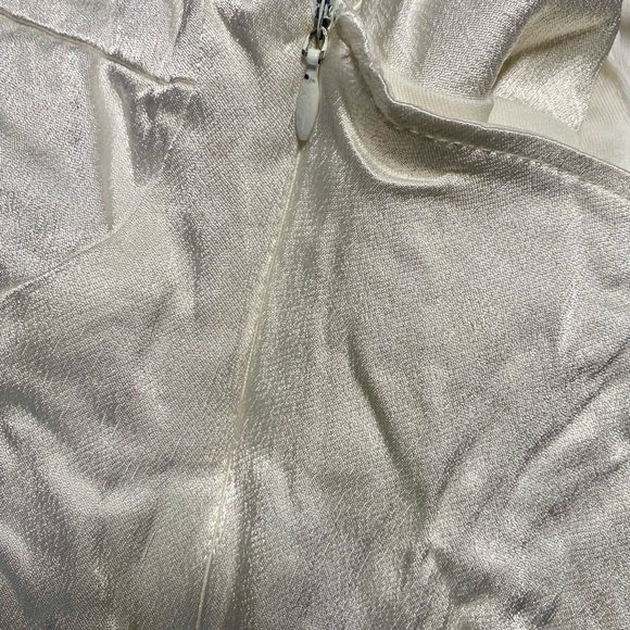 Zara Cream Satin Garment - Picture 8 of 9